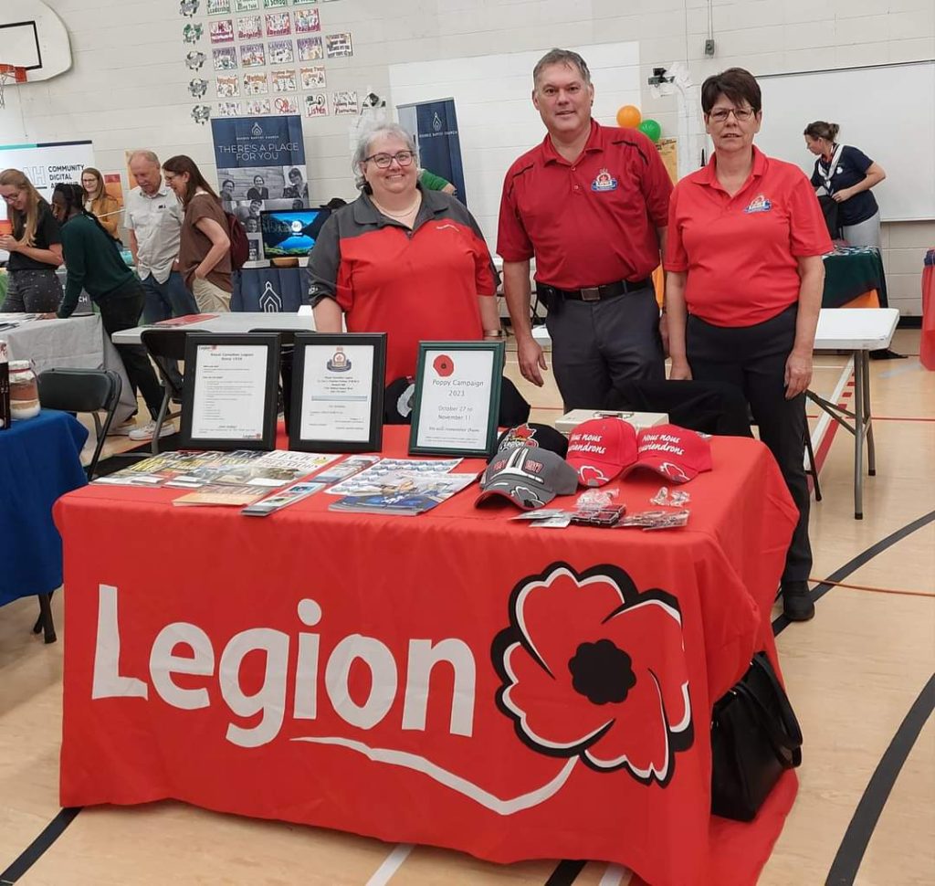 Royal Canadian Legion Pops Up At Fall Fest For Poppy Campaign The Quebec Chronicle Telegraph