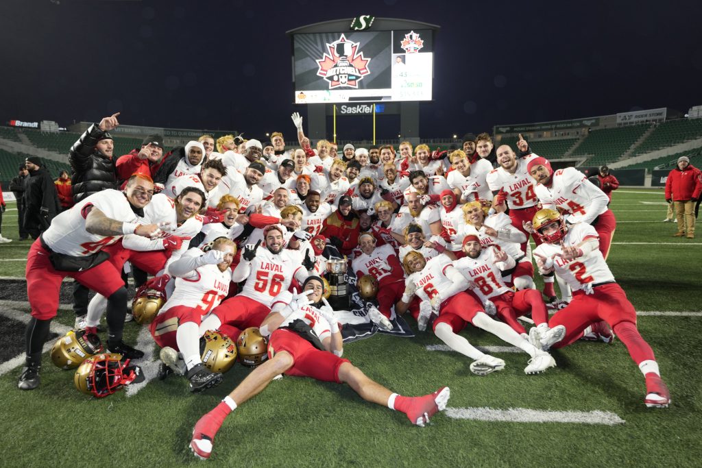 Late touchdown against Regina sends Laval to Vanier Cup final The Quebec Chronicle Telegraph